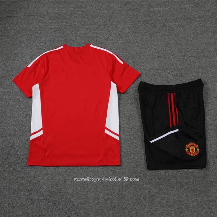Tracksuit
 Manchester United 2022-2023 Short Sleeve
 Red
 - Shorts
